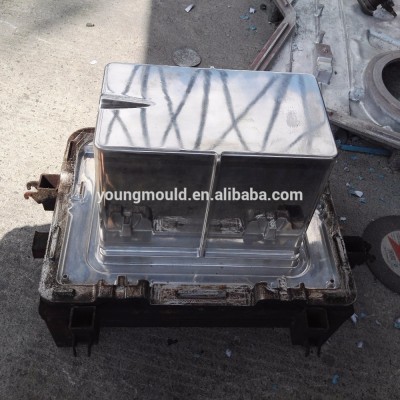 Blood transportation roto molded cooler box molds